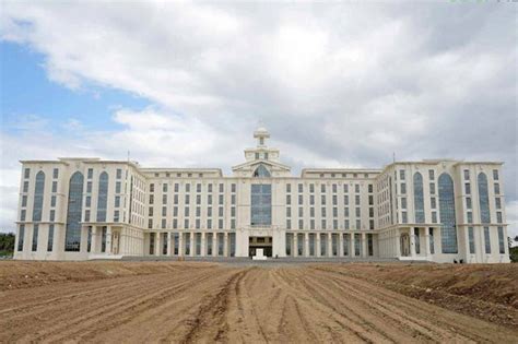 UST opens campus in Mindanao .